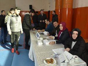 Ak Parti’de Temayül Yoklaması Yapıldı
