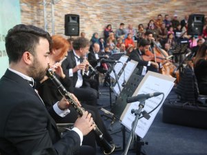Tarihin Sıfır Noktasında Konser