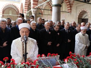 Chp’li Vekil Bircan Son Yolculuğuna Uğurladı