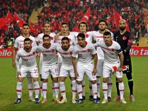 A Milli Takım İlgiden Uzak