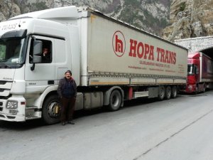 Gürcistan’da Türk Tır Şoförlerinin Çilesi Bitmiyor