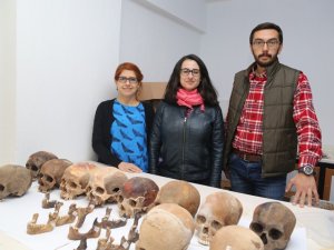 Antalya’da 7 Bin Yıllık Toplu Mezar Kalıntıları Bulundu