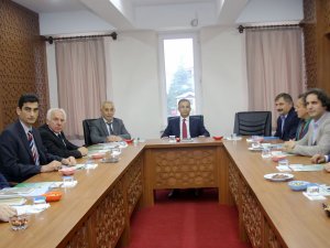 Vali Çeber'den İl Milli Eğitim Müdürlüğünde İnceleme