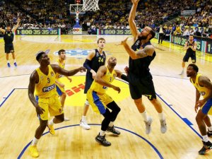 Fener Maccabi Fox’u İsrail’de Devirdi