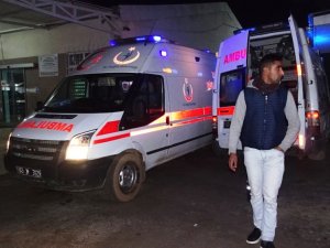 İşçileri Taşıyan Araç Devrildi: 3 Yaralı