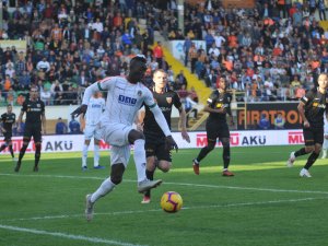 Alanya İlk Yarıyı Önde Geçti