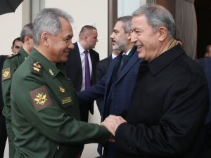 Akar Rus Mevkidaşı İle Görüştü