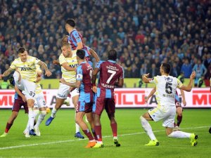 Spor Toto Süper Lig: Trabzonspor: 0 - Fenerbahçe: 0 (İlk Yarı)
