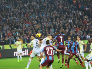 Fener ’Fırtına’ya Kapıldı