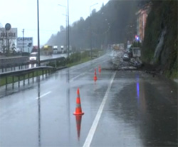 Rize'de Etkili Yağış ve Fırtına