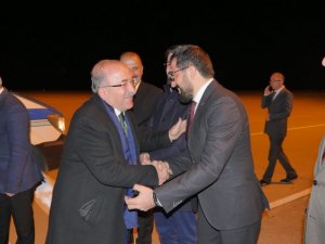 Gümrükçüoğlu’na Coşkulu Karşılama