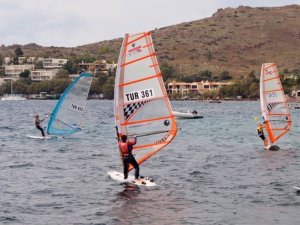 Bodrum’da Rüzgar Sörfü Heyecanı