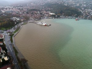 İstanbul Boğazı’na Çamur Aktı