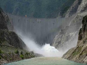 Deriner Barajı'ndan ekonomiye 850 milyon dolarlık katkı