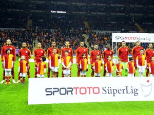 7 Futbolcu Beşiktaş Derbisinde Yok