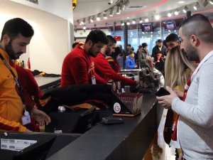 Galatasaray Taraftarları İdmana Akın Etti