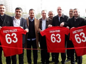 Açılışı Eski Milli Futbolcular Yaptı
