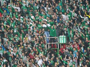 ’Kaptan’ Teksas Tribünlerinde