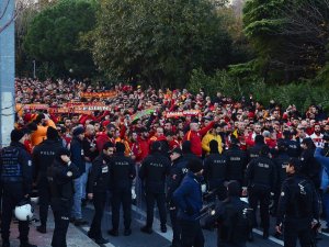 Galatasaray Taraftarı Vodafone Park’a Ulaştı