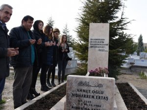 Muharrem Ertaş Mezarı Başında Anıldı