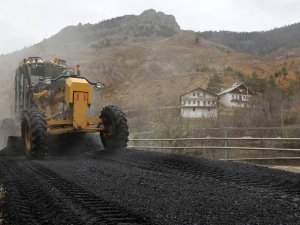 Gümüşhane İl Özel İdaresi Asfalt Çalışmalarına Devam Ediyor
