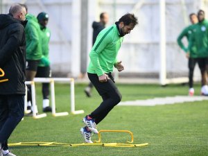 Atiker Konyaspor’da, Trabzonspor Mesaisi Sürüyor