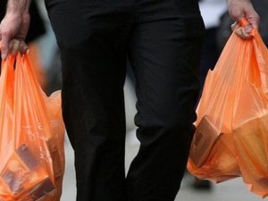 Bir Yılda 5 Trilyon Plastik Poşet Tüketildi