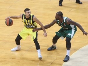 Fenerbahçe Zorlu Panathinaikos Deplasmanında
