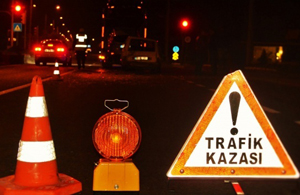 Trabzon'da otomobil yayalara çarptı: 2 yaralı