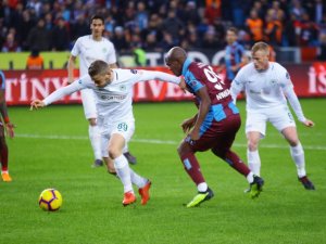 Spor Toto Süper Lig: Trabzonspor: 0 - Atiker Konyaspor:0 (İlk Yarı)