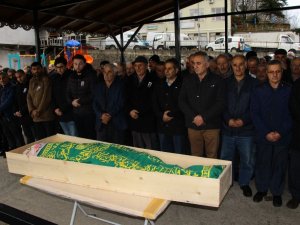 Tayland’ın Phuket Adası’nda Motosiklet Kazasında Hayatını Kaybeden Genç Kız Memleketi Trabzon’da Son Yolculuğuna Uğurlandı