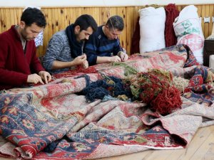 Dünyanın Halıları Burada Yeniden Doğuyor