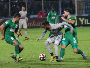 Adana Demirspor İle Giresunspor 1-1 Berabere Kaldı