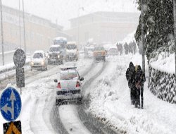 Rize'de Hastaneye Kar Engeli