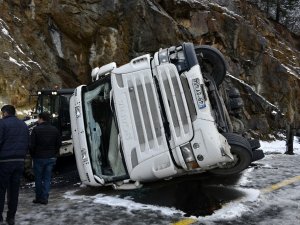 Zigana’da Kar Yağışı Kazaları Da Beraberinde Getirdi