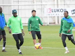 Atiker Konyaspor’da, Kasımpaşa Mesaisi Sürdü