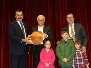 Vakfıkebir’de Nihat Hatipoğlu’na Büyük İlgi