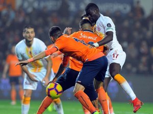 İlk Yarıda Karşılıklı Gol