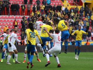 Göztepe Ankaragücü’nü 3-0’la Geçti