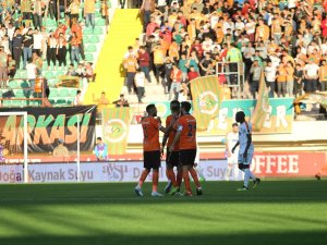 İlk Yarı Başakşehir’in