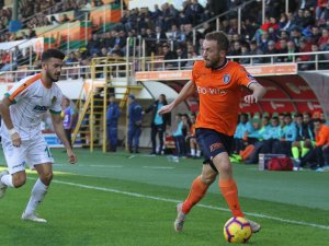 Lider Alanya’da Yara Aldı