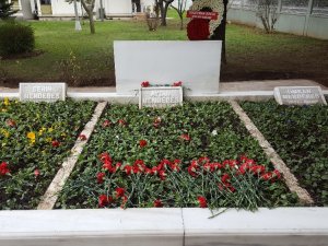 Aydın Menderes Törenle Anıldı