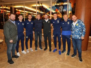 Ramil Guliyev Fenerbahçeli Futbolcuları Ziyaret Etti