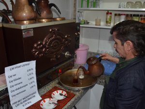 Nazikçe İsteyene Çay 75 Kuruş