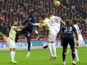 Fener’den Sessiz Kapanış