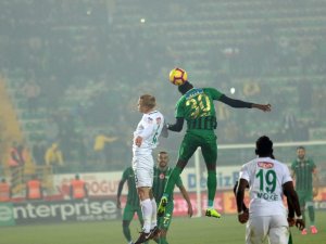 Akhisarspor İle Konyaspor Berabere Kaldı