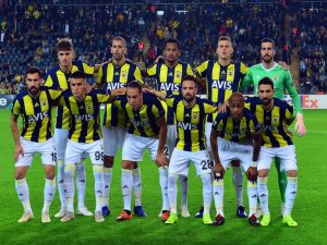 Fenerbahçe’de 14 Futbolcunun Sözleşmesi Sona Eriyor