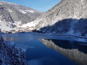 Uzungöl Kısmen Dondu