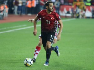 Hakan Çalhanoğlu: Galatasaray’da Oynamak İsterim