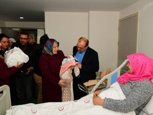 Trabzon’da 2019’un İlk Bebeği Dünyaya Geldi